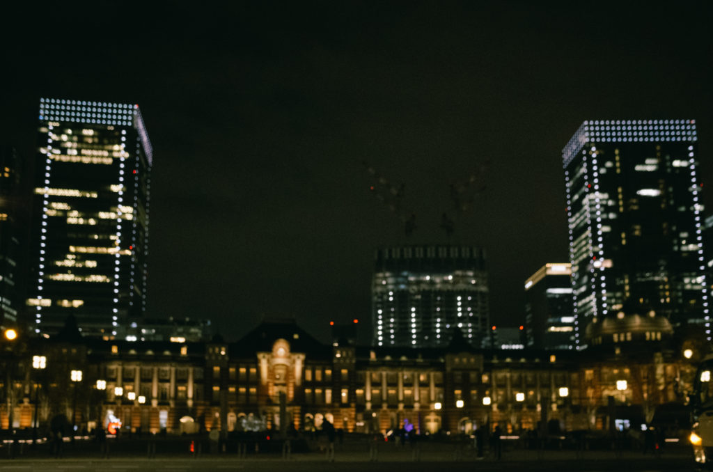 夜の東京駅