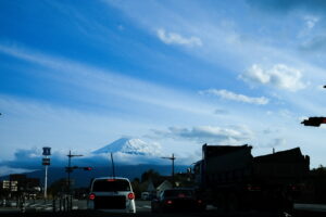 車道から見えた富士山